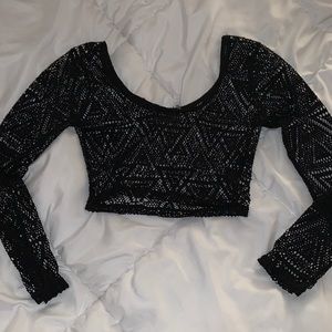 LA Hearts triangular mesh long sleeve crop top
